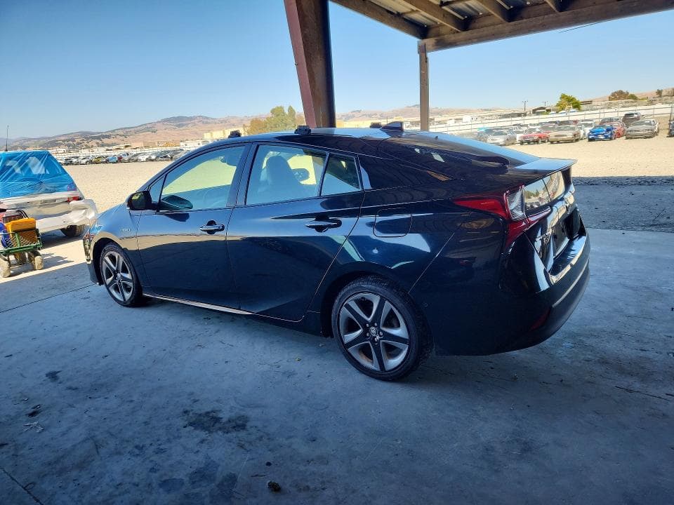 2022 TOYOTA PRIUS XLE 2