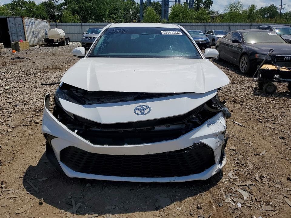 2025 TOYOTA CAMRY SE 5