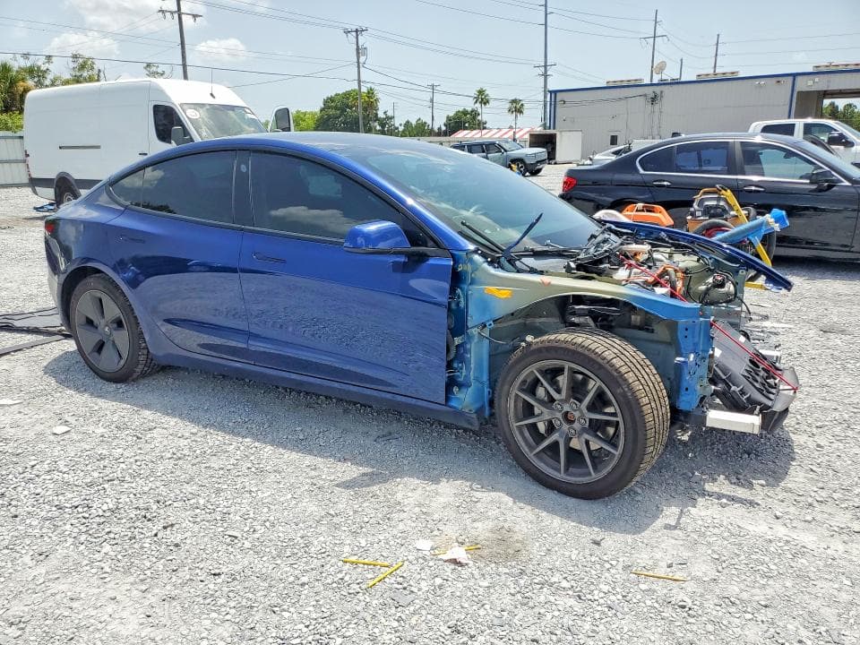 2022 TESLA MODEL 3 4