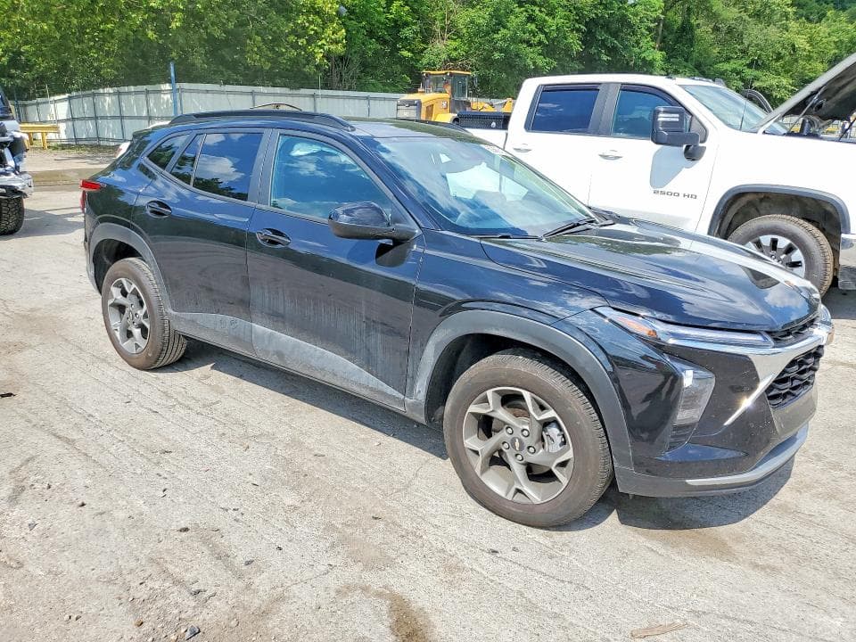 2025 CHEVROLET TRAX 1LT 4