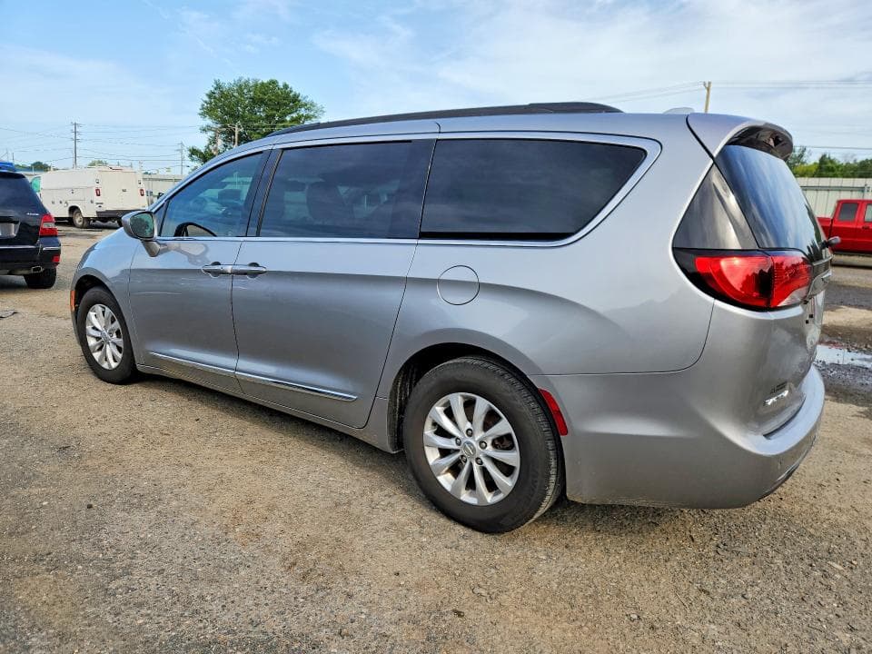 2017 CHRYSLER PACIFICA TOURING L 2