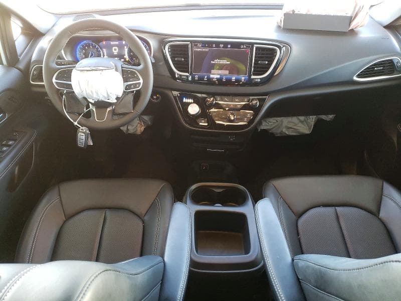 2026 CHRYSLER PACIFICA SELECT 8