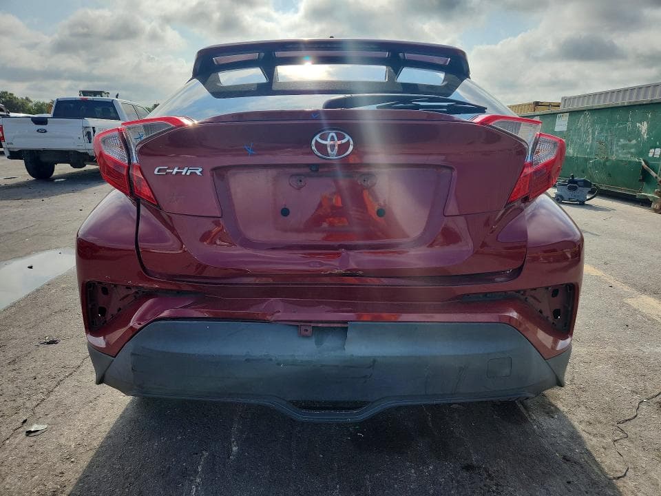 2019 TOYOTA C-HR XLE 6
