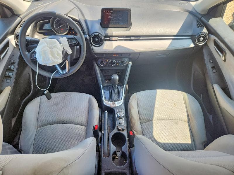 2019 TOYOTA YARIS 8