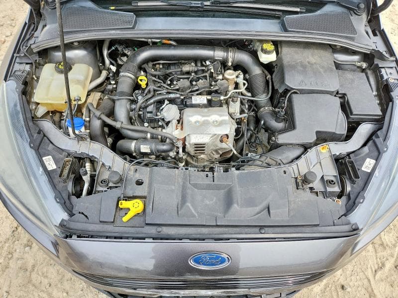 2017 FORD FOCUS SE 11