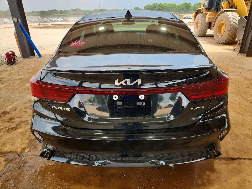 2024 KIA FORTE GT LINE 6
