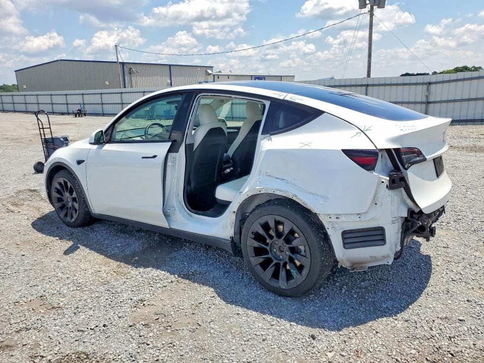 2023 TESLA MODEL Y 2