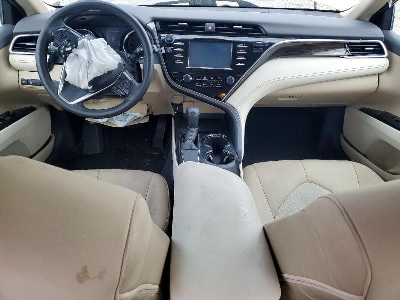 2018 TOYOTA CAMRY LE 8