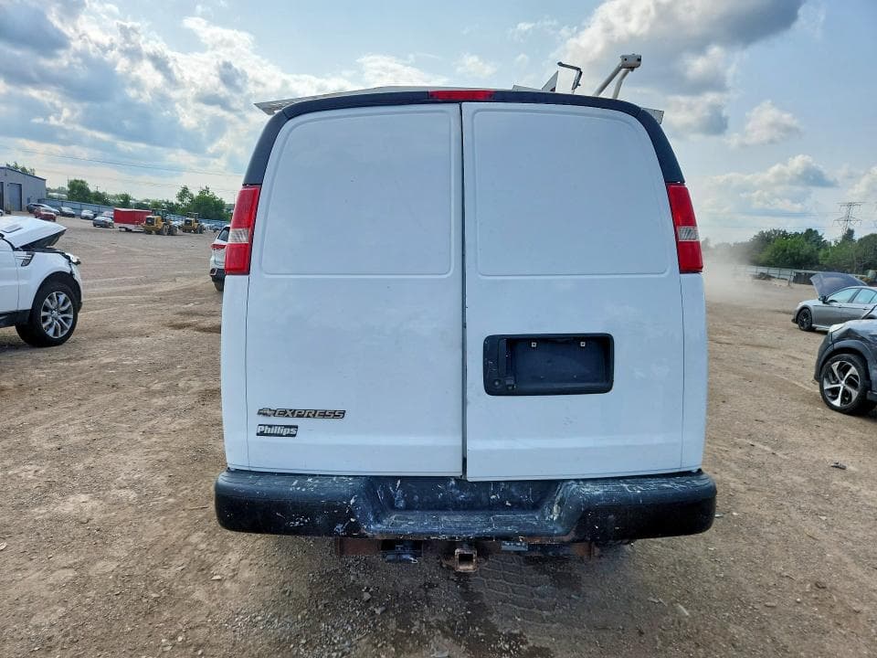 2018 CHEVROLET EXPRESS 6
