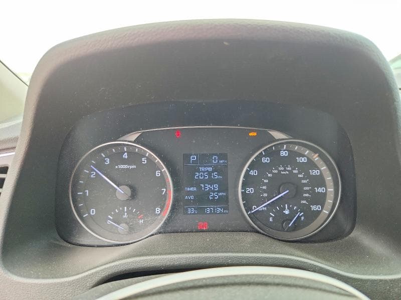 2017 HYUNDAI ELANTRA SE 9