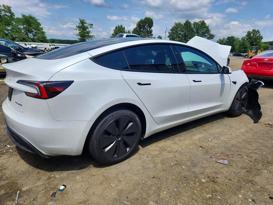 2026 TESLA MODEL 3 3
