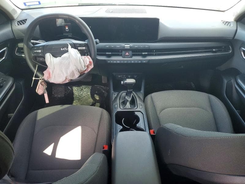 2025 KIA K4 LXS 8