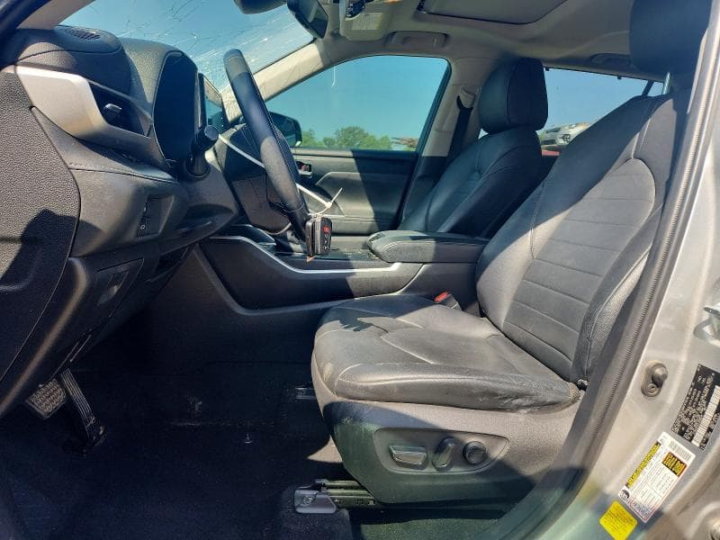 2020 TOYOTA HIGHLANDER XLE 7