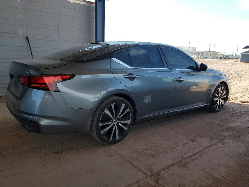 2020 NISSAN ALTIMA SR 3