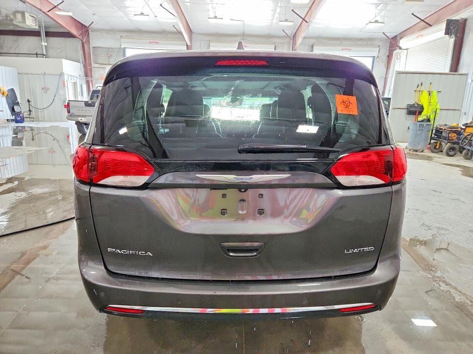 2017 CHRYSLER PACIFICA LIMITED 6