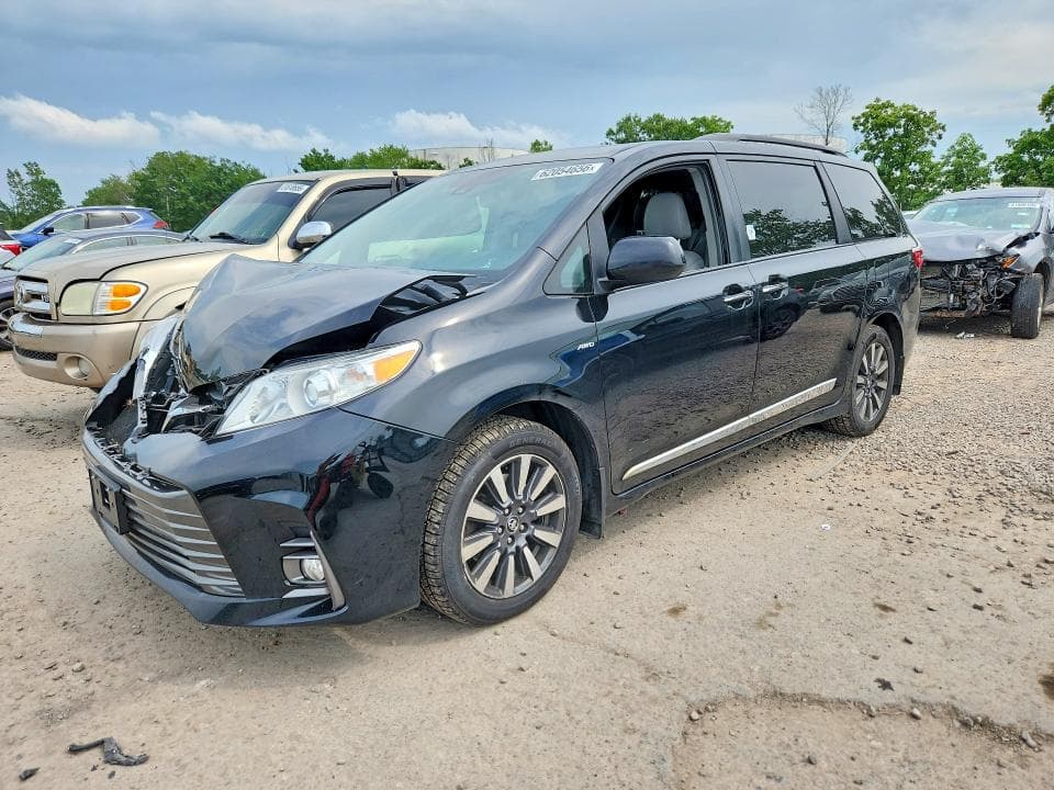 2018 TOYOTA SIENNA XLE 7-PASSENGER - 1