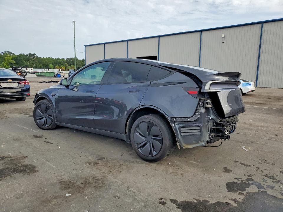 2026 TESLA MODEL Y 2