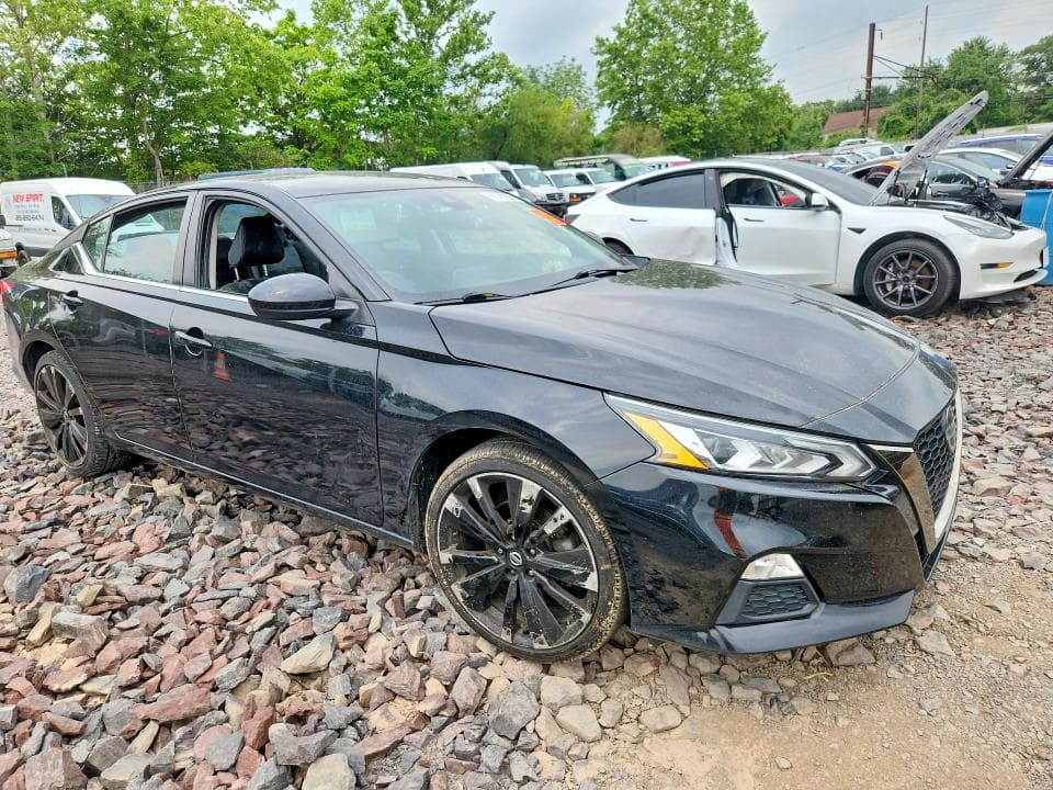 2021 NISSAN ALTIMA SR 4