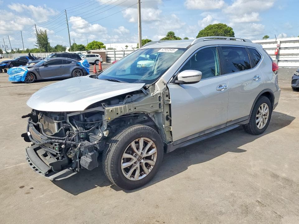 2017 NISSAN ROGUE SV - 1