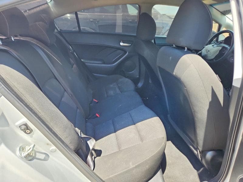 2017 KIA FORTE LX 10