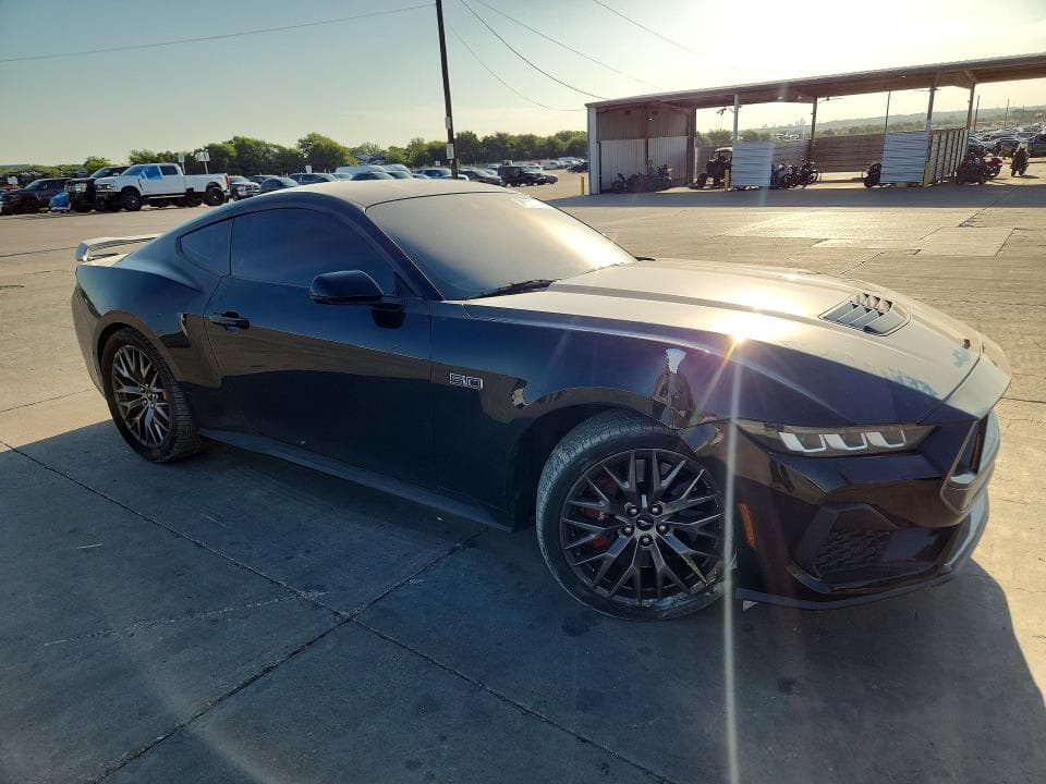 2024 FORD MUSTANG GT 4