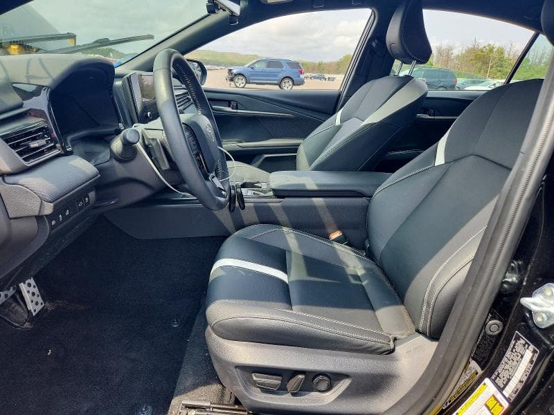 2025 TOYOTA CAMRY SE 7