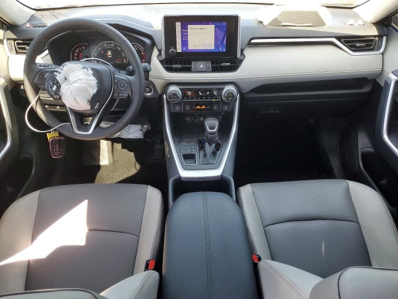 2024 TOYOTA RAV4 XLE PREMIUM 8