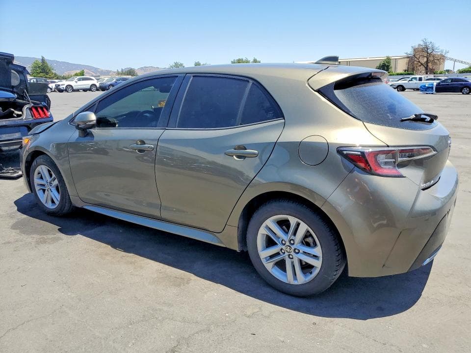 2019 TOYOTA COROLLA HATCHBACK SE 2