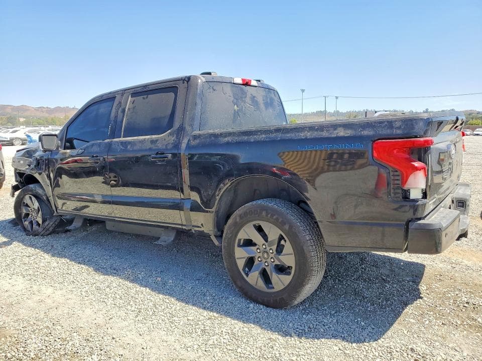 2024 FORD F150 LIGHTNING XLT 2