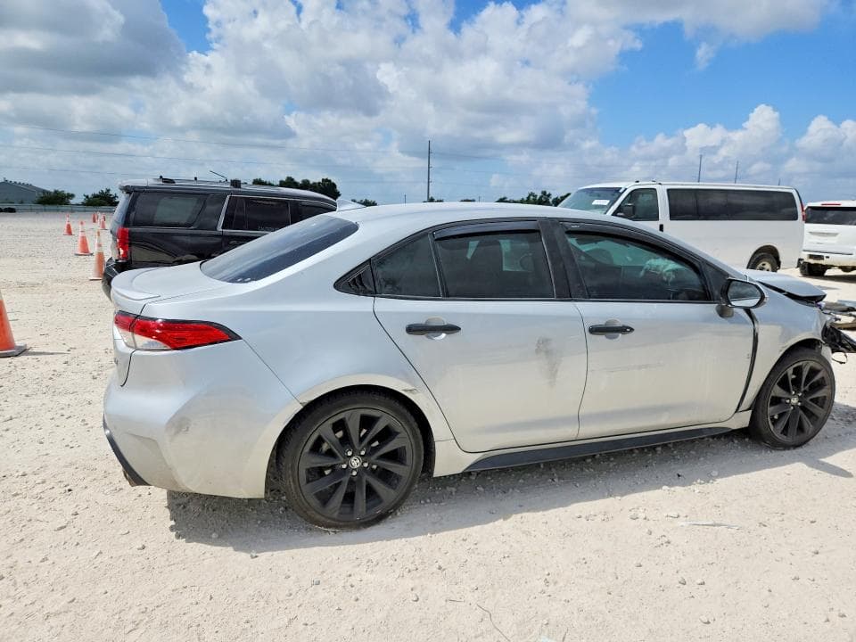 2021 TOYOTA COROLLA SE 3