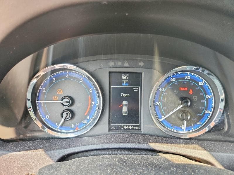 2017 TOYOTA COROLLA SE 9