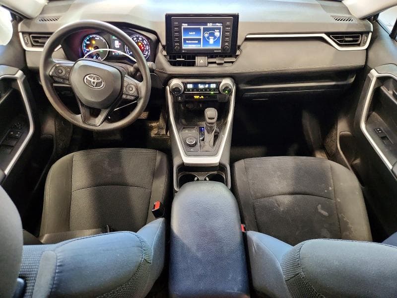 2020 TOYOTA RAV4 LE 8