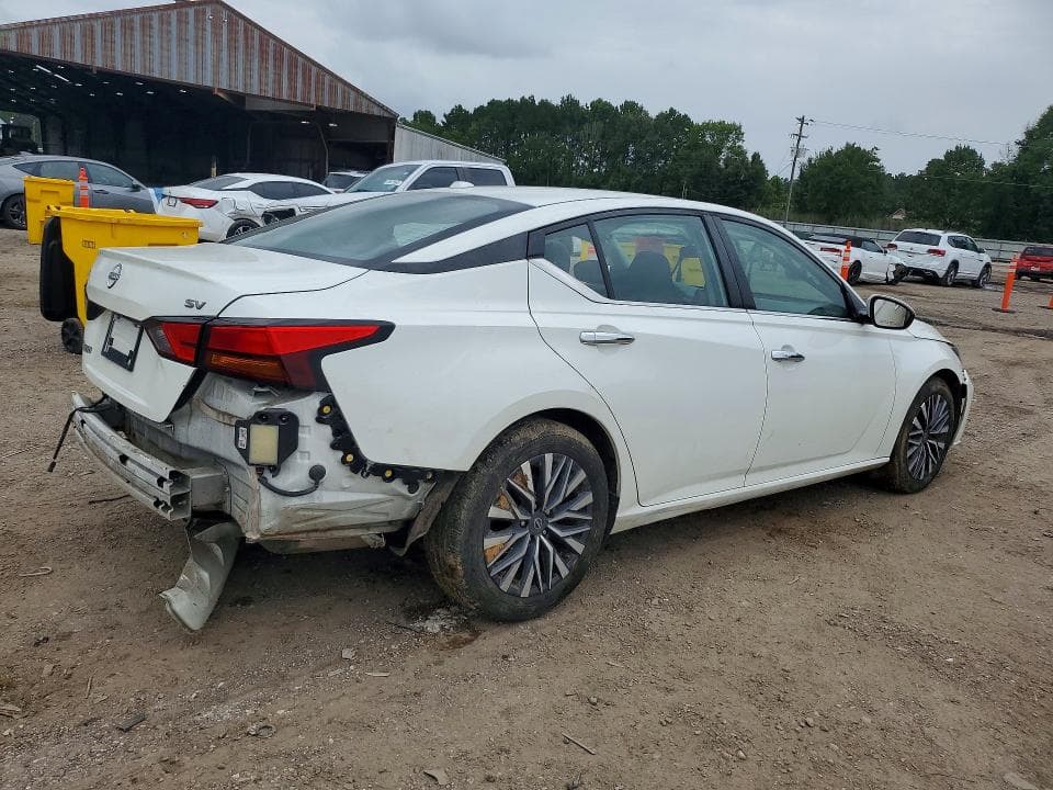 2023 NISSAN ALTIMA SV 3