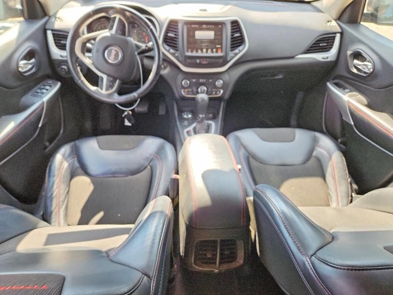 2018 JEEP CHEROKEE TRAILHAWK 8