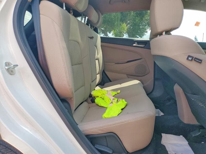 2021 HYUNDAI TUCSON SE 11