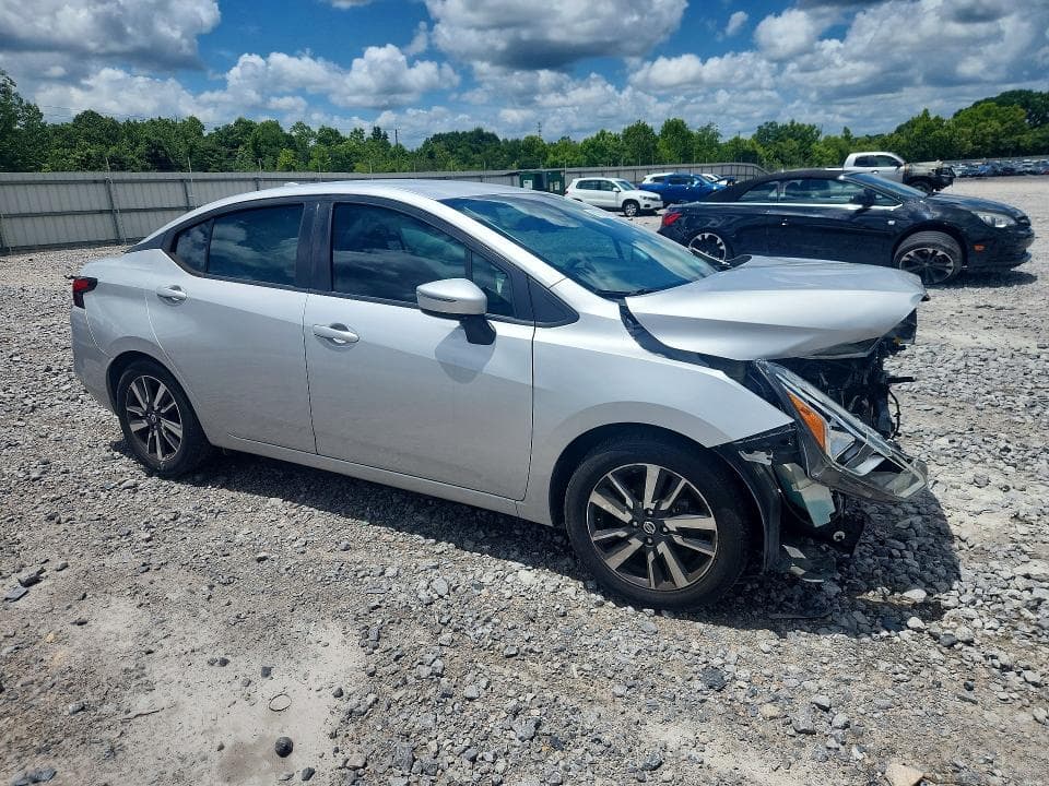 2020 NISSAN VERSA SV 4