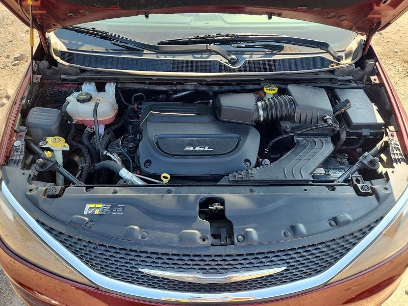 2017 CHRYSLER PACIFICA TOURING 12