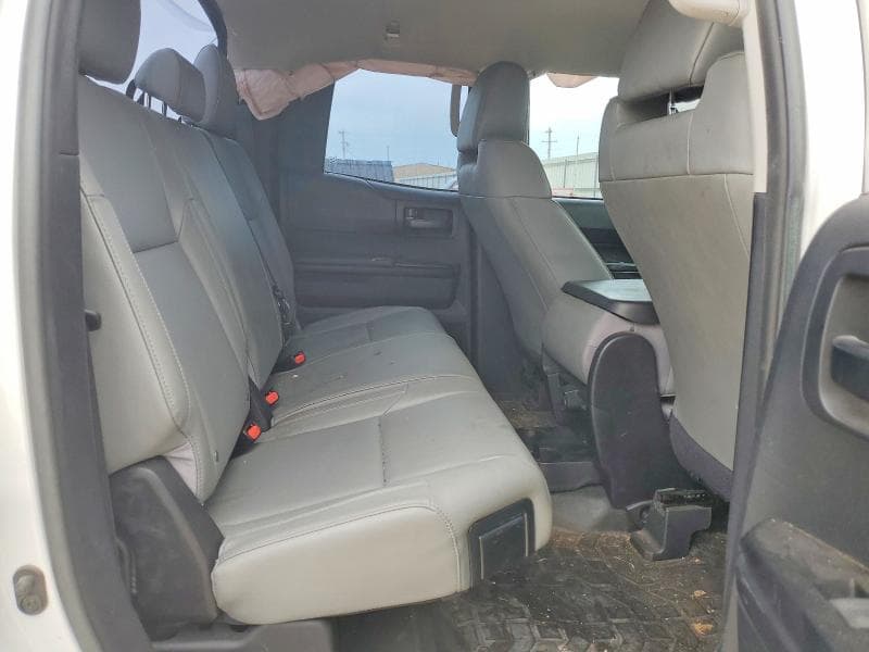 2018 TOYOTA TUNDRA SR 10