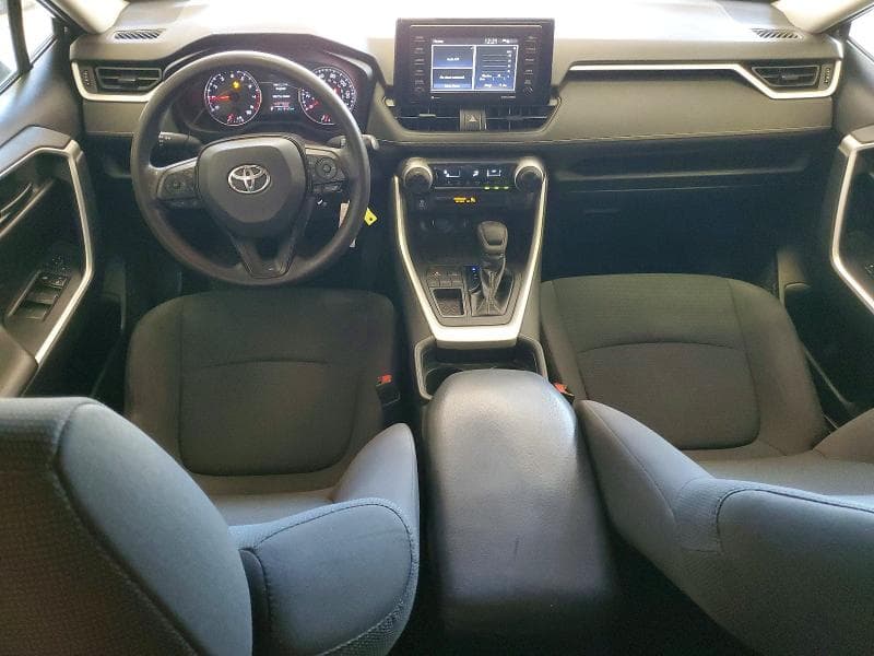 2020 TOYOTA RAV4 LE 8