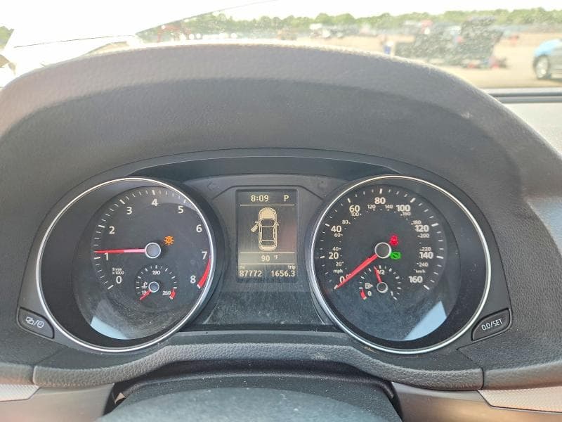 2018 VOLKSWAGEN PASSAT S 9