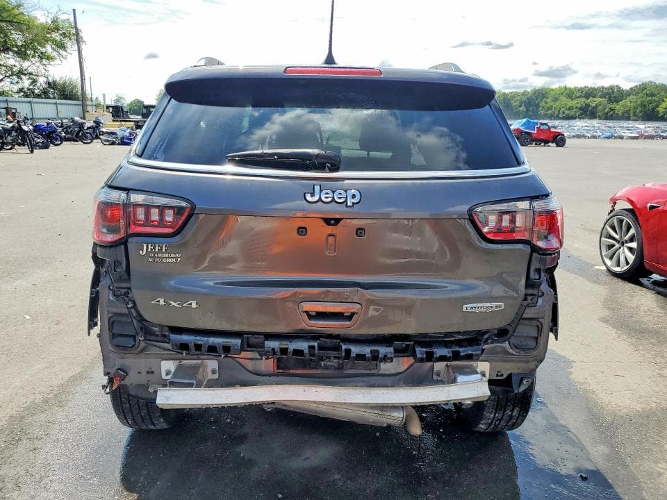 2022 JEEP COMPASS LATITUDE LUX 6