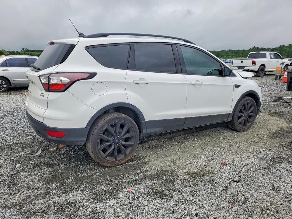 2018 FORD ESCAPE SE 3