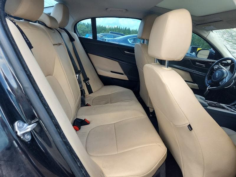 2017 JAGUAR XE PREMIUM 10