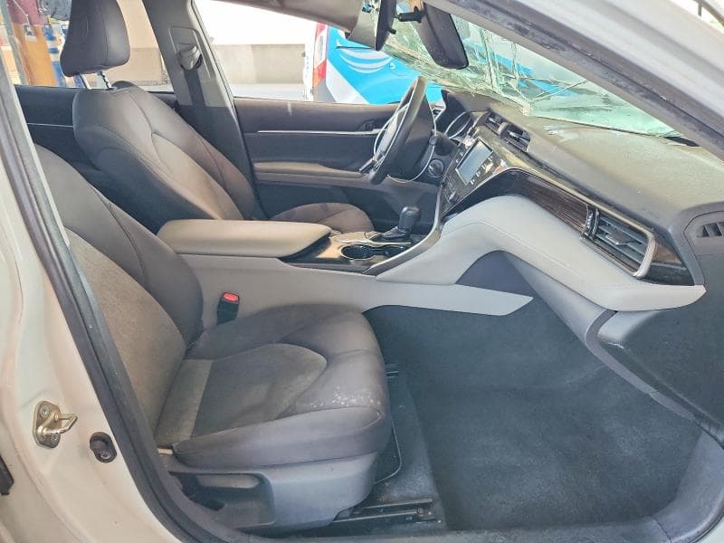 2019 TOYOTA CAMRY LE 7