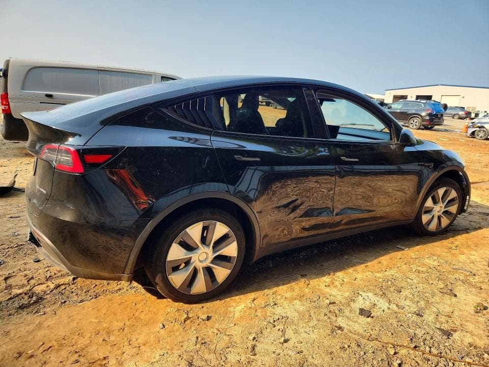 2023 TESLA MODEL Y 3