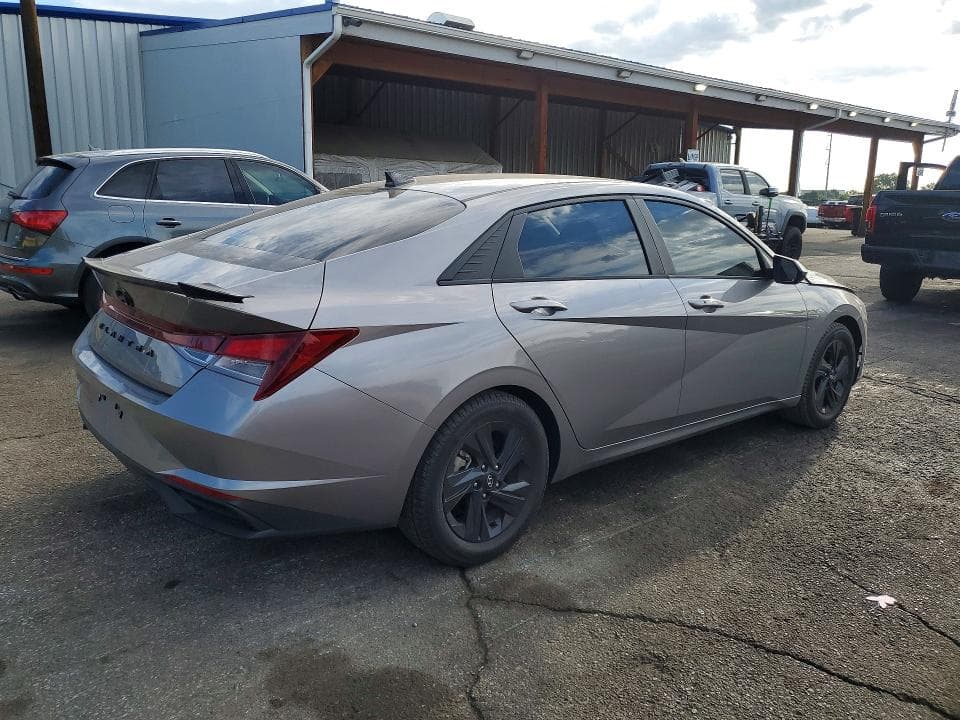 2023 HYUNDAI ELANTRA SEL 3