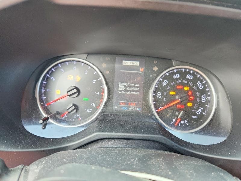 2020 TOYOTA RAV4 XLE 9