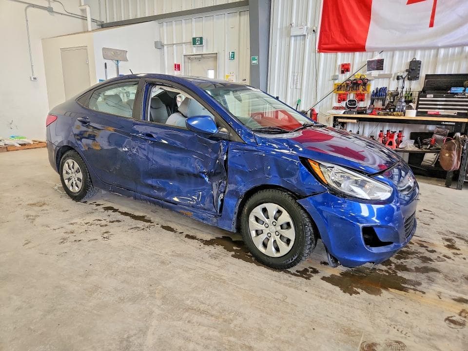 2017 HYUNDAI ACCENT SE 4