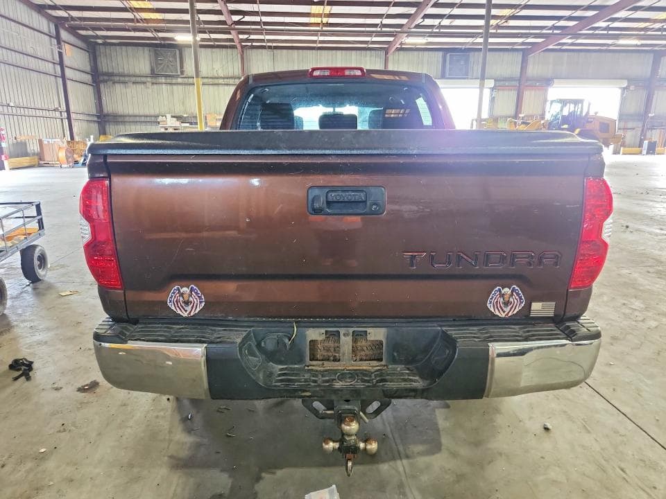 2017 TOYOTA TUNDRA CREWMAX SR5 6
