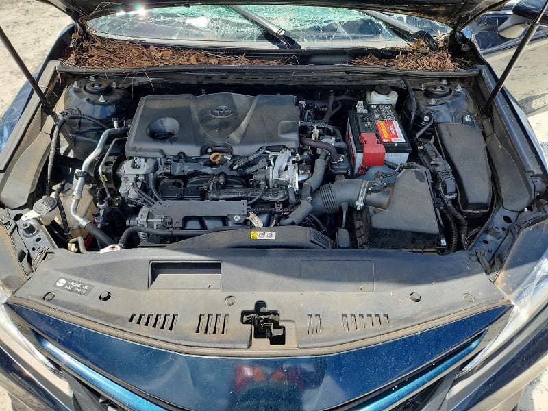 2019 TOYOTA CAMRY SE 11